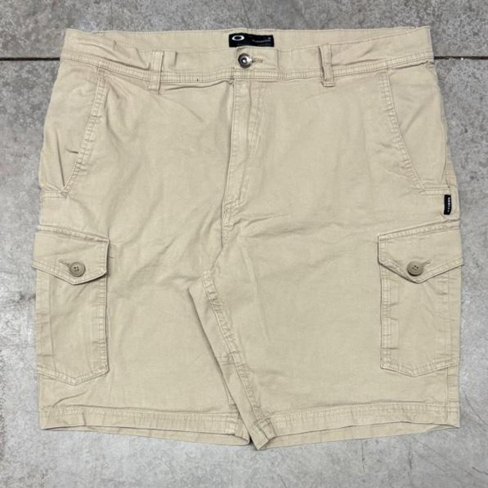 Oakley Men's Utility Cargo Shorts Khaki Beige Sz 36/38